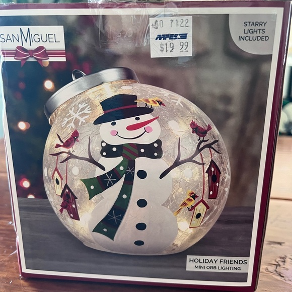 NIB Mini-Orb Hand-painted Snowman with Crackled Glass Finish Ornament - Picture 6 of 10
